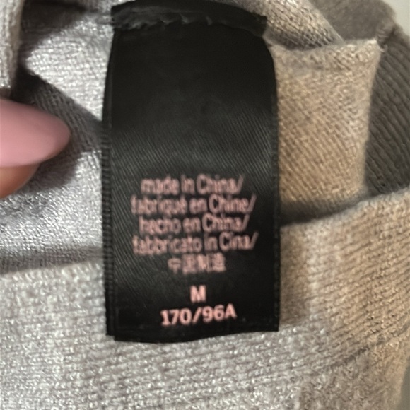 Victoria’s Secret Twisted Back Sweater - Picture 4 of 5